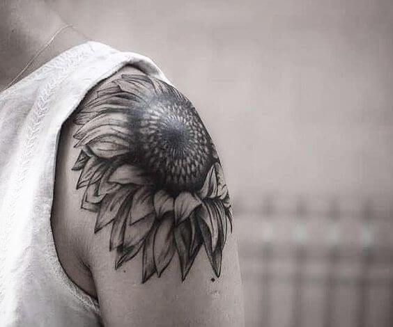 Ultimate Shoulder Tattoo Guide for Men: Ideas, Inspiration, and Meaning 501 w=9999
