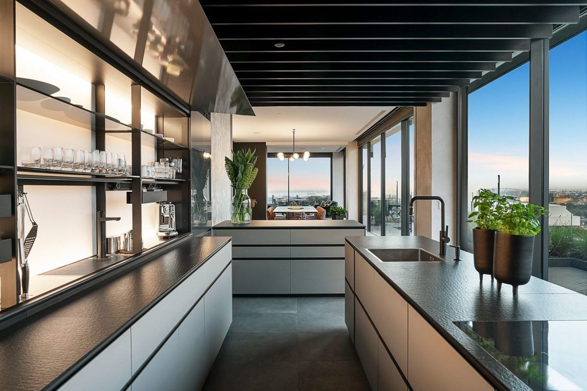 On The Market 18/478 St Kilda Road Melbourne