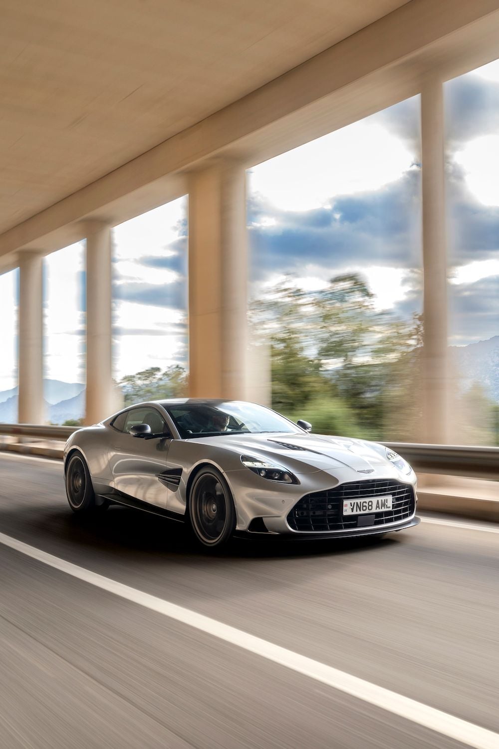 Aston Martin Vanquish