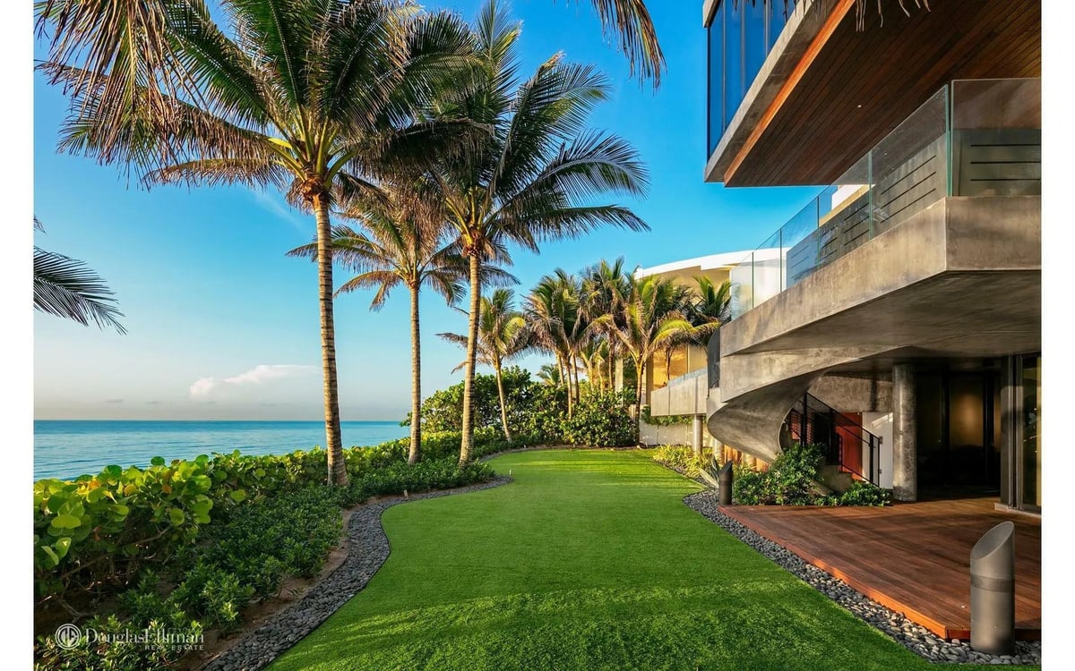 Highland Beach mansion 3715 S Ocean Boulevard, Boca Raton - Modern Scarface Mansion