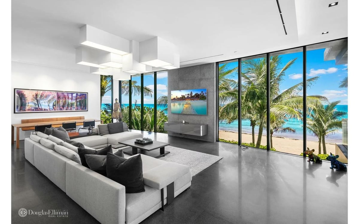 Highland Beach mansion 3715 S Ocean Boulevard, Boca Raton - Modern Scarface Mansion
