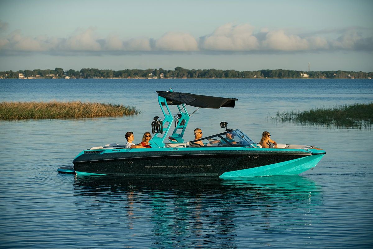 Ingenity Super Air Nautique GS22E World's First Fully-Electric Towboat