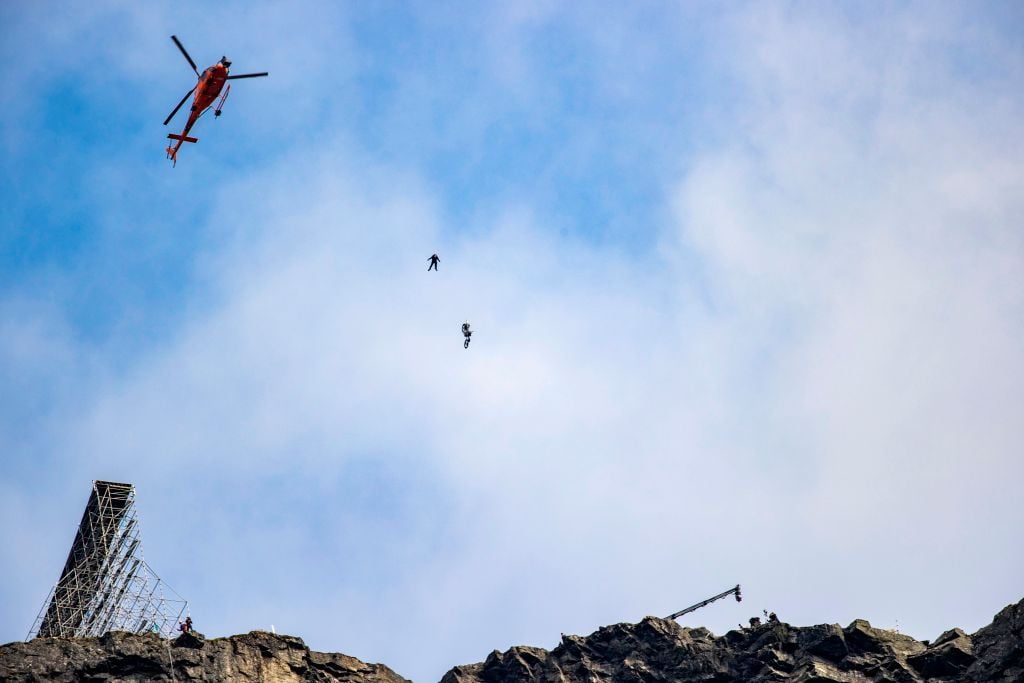 tom cruise mission impossible 7 stunt