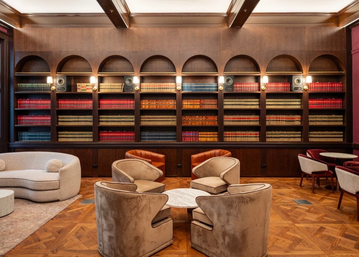 The Pillars, Sydney