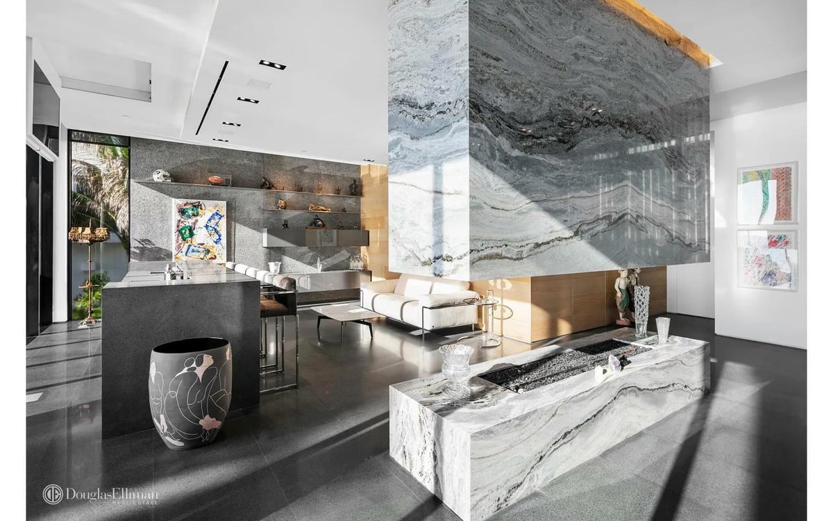Highland Beach mansion 3715 S Ocean Boulevard, Boca Raton - Modern Scarface Mansion