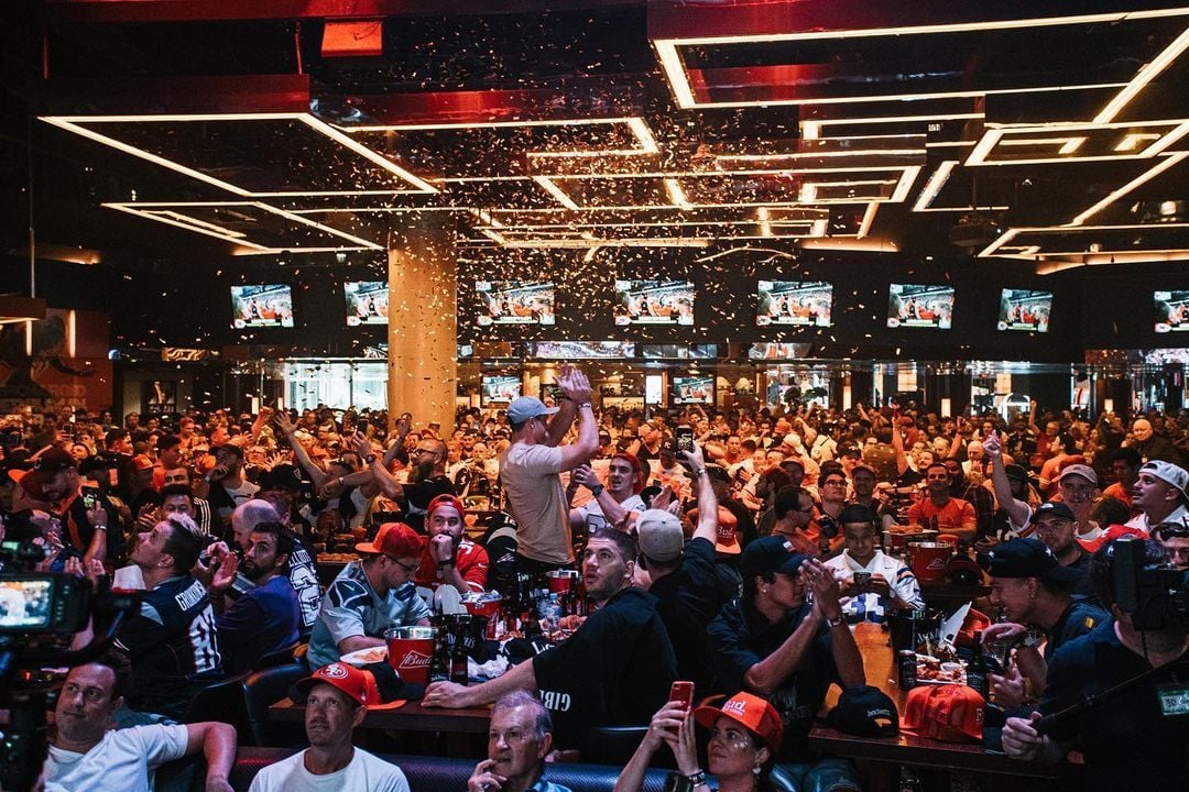 24 7 sports bar