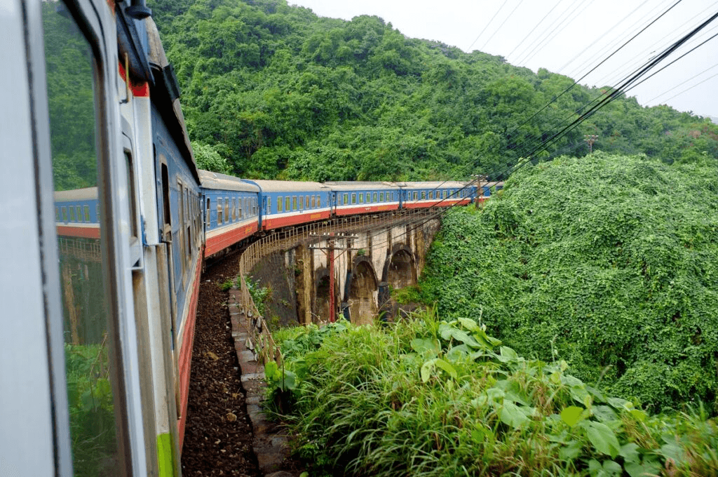 Vietnam Hue to Da Nang