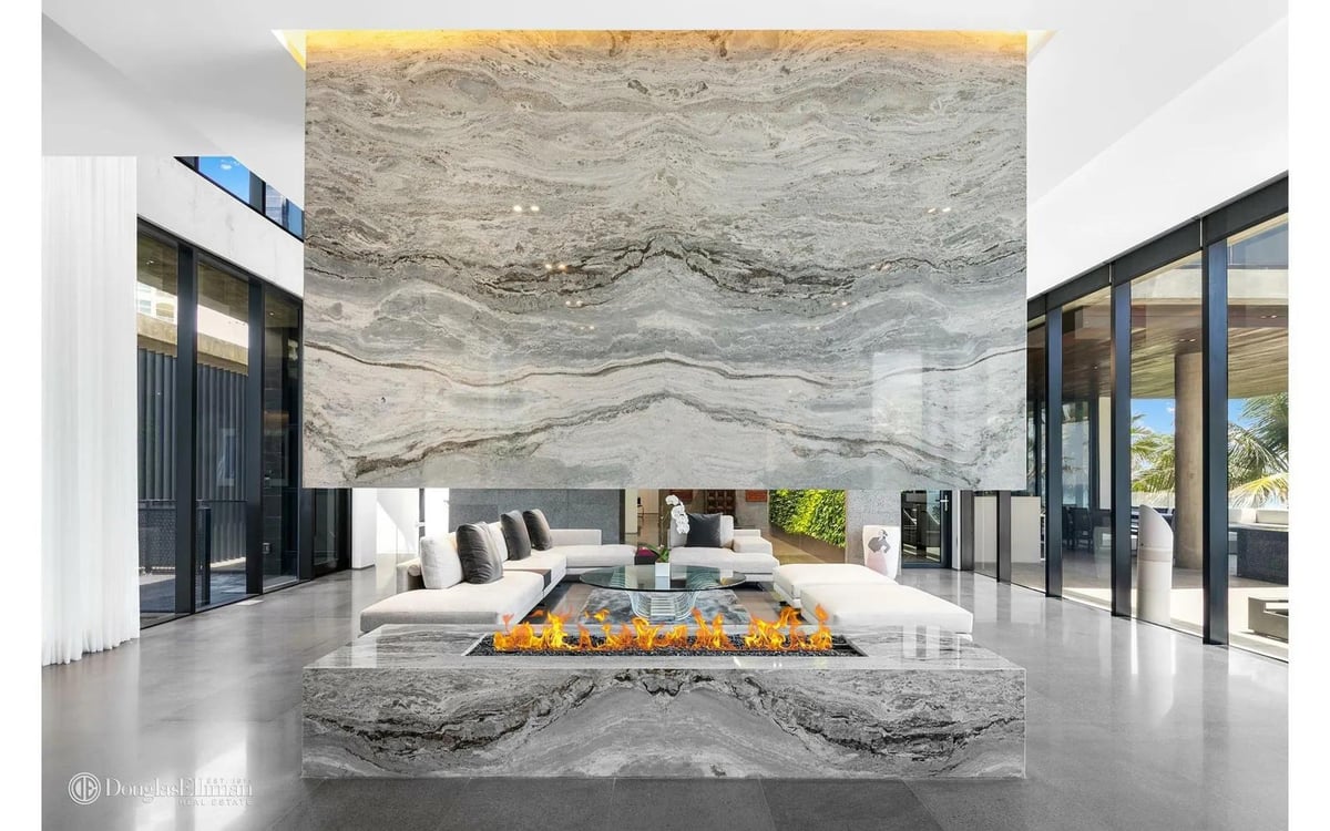 Highland Beach mansion 3715 S Ocean Boulevard, Boca Raton - Modern Scarface Mansion