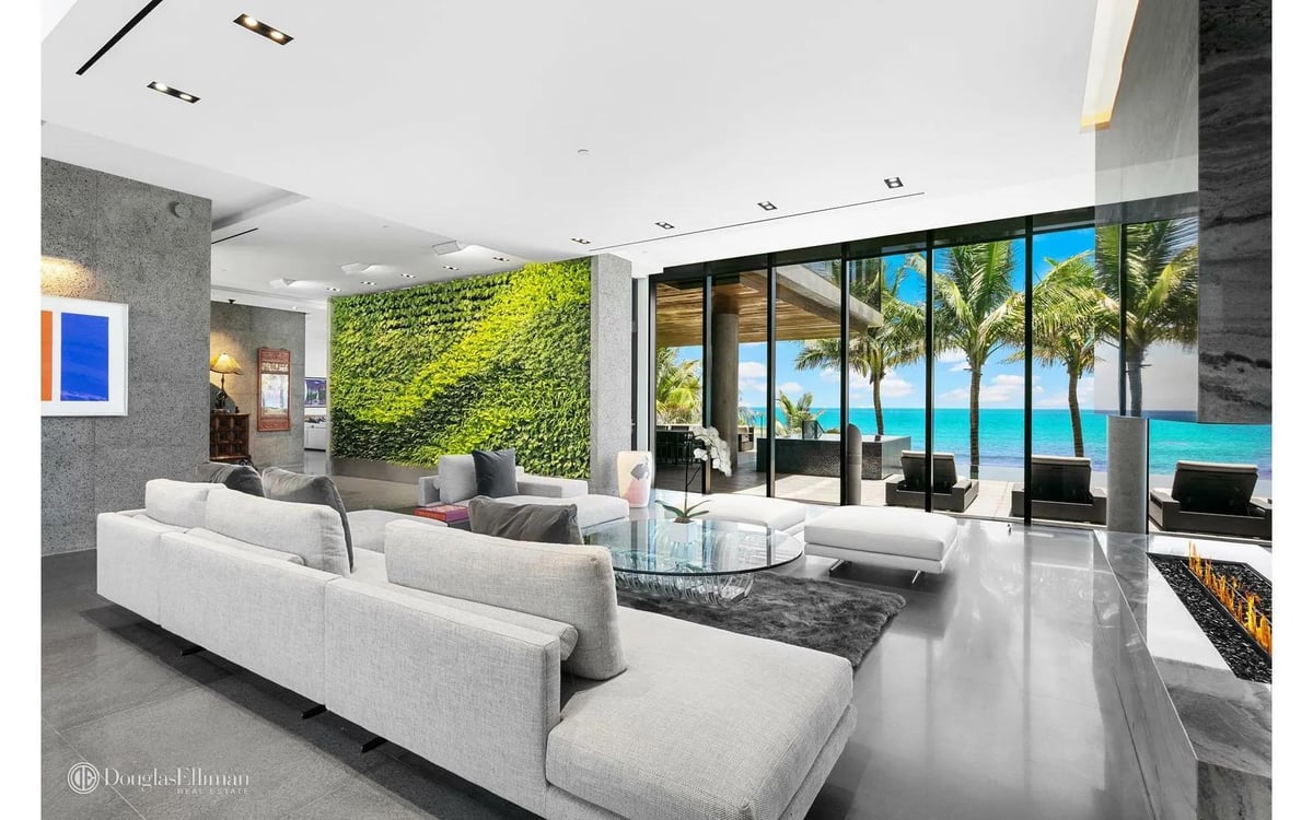 Highland Beach mansion 3715 S Ocean Boulevard, Boca Raton - Modern Scarface Mansion