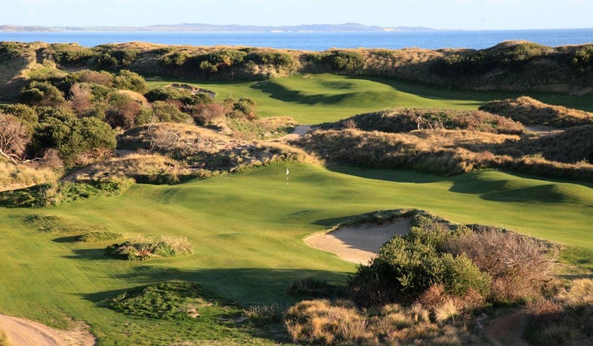 best golf courses australia - barnbougle