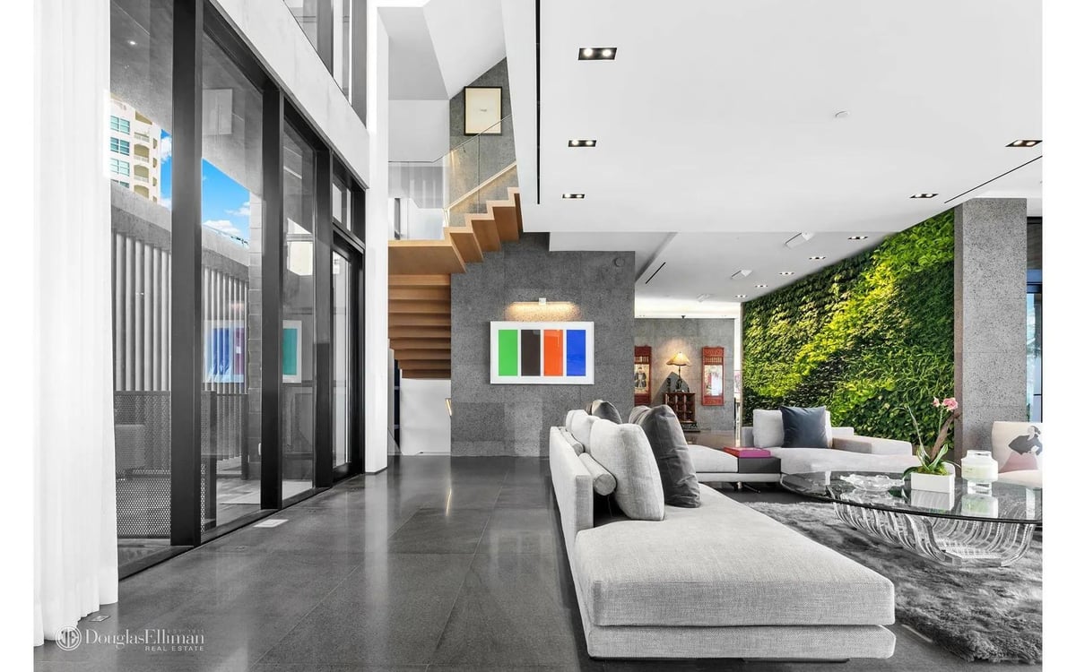 Highland Beach mansion 3715 S Ocean Boulevard, Boca Raton - Modern Scarface Mansion