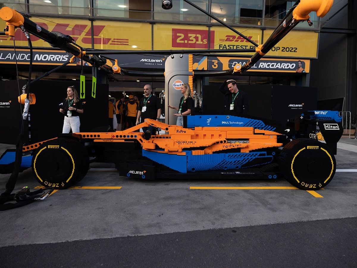 LEGO built a McLaren race car with 288,315 bricks