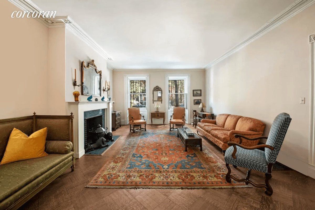 Manhattan Oldest Home