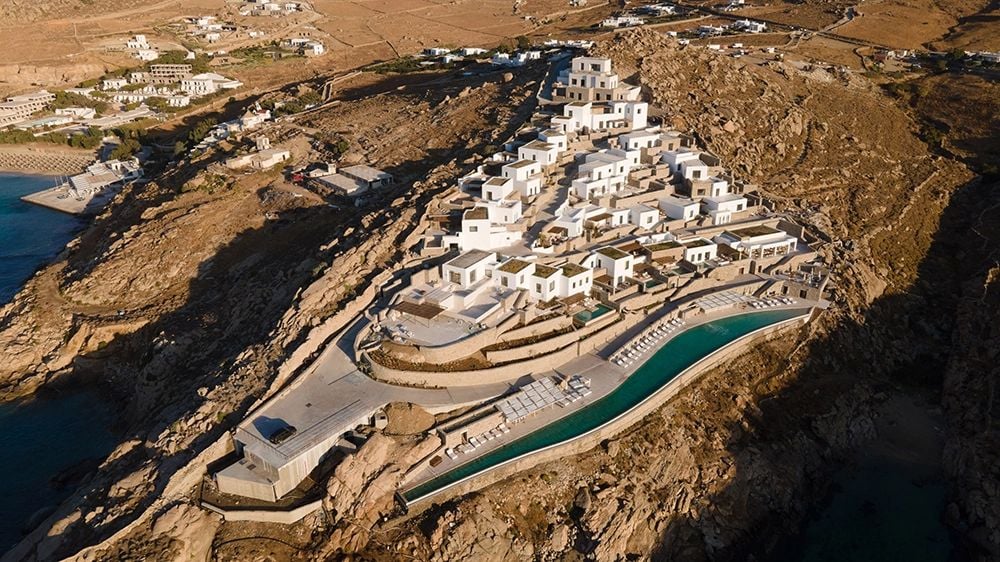 Cali Mykonos full shot