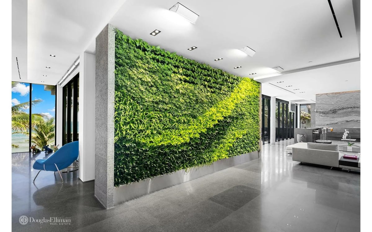 Highland Beach mansion 3715 S Ocean Boulevard, Boca Raton - Modern Scarface Mansion