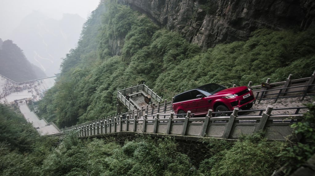 Watch A Range Rover Drive 999 Steps Up A Mountain In China