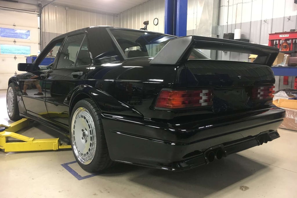 Legends Put A Modern C63 AMG Engine & Chassis In An 80’s Mercedes-Benz 190E Body