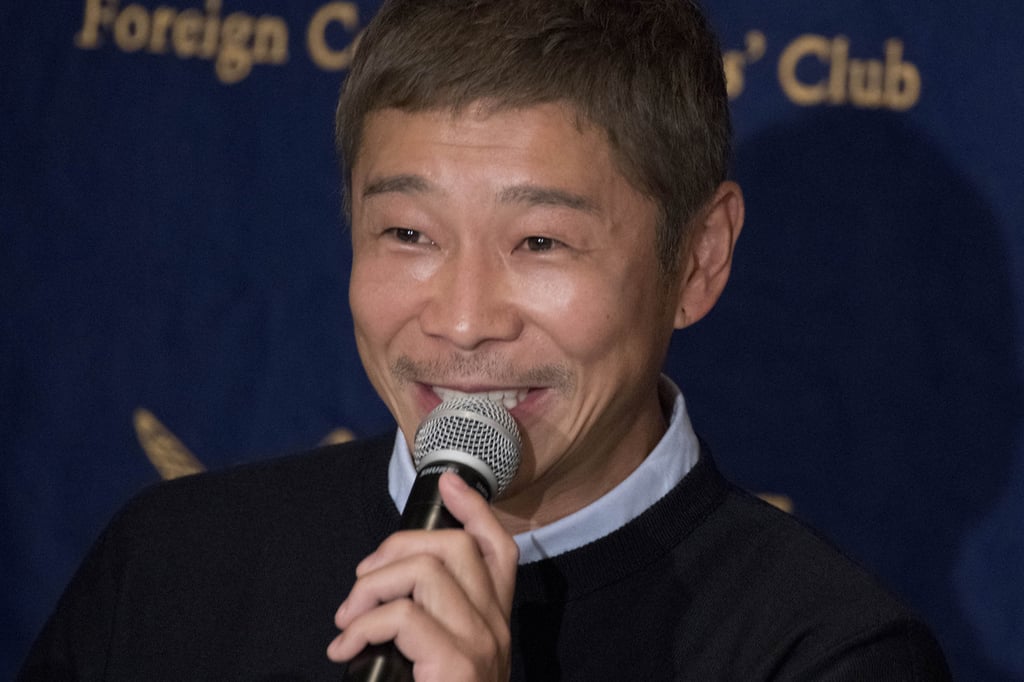 Japanese Billionaire Has Most Retweeted Tweet After Promising Free Money