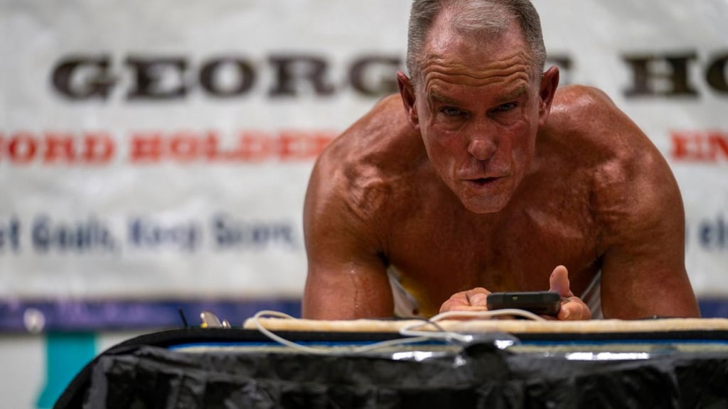 Former Marine Sets New World Record By Holding A Plank For Over 8 Hours