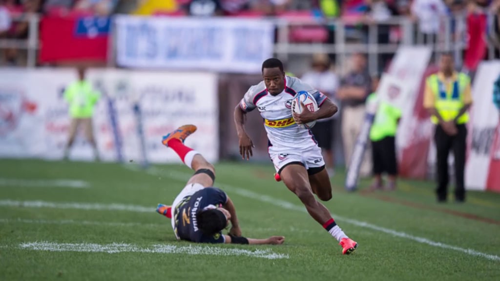 WATCH: An Elite Sprinter Tries Rugby (And It’s Not Even Close)
