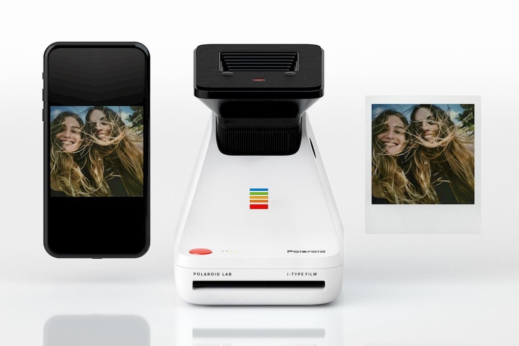 Polaroid Lab Turns Your iPhone Photos Into Polaroids