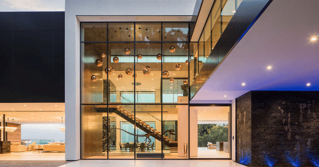 Beverly Hills Mansion Comes With A Dinosaur Skeleton For An Extra $2 Million