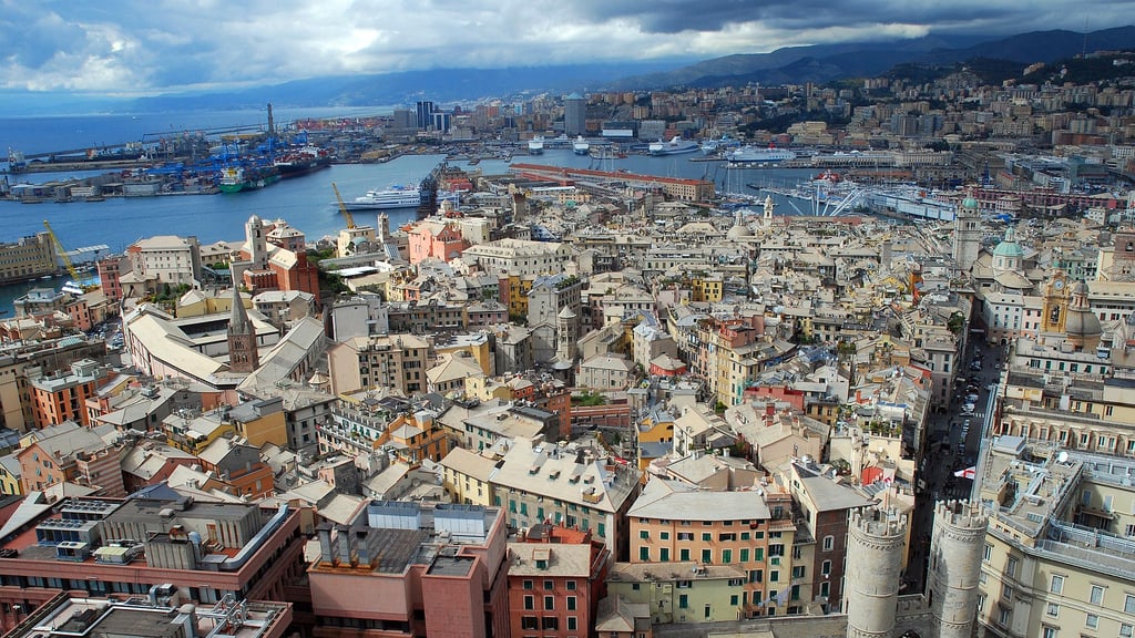 Express Guide: Genoa, Italy