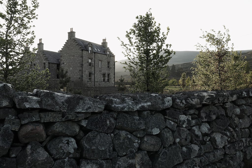 Gairnshiel Lodge