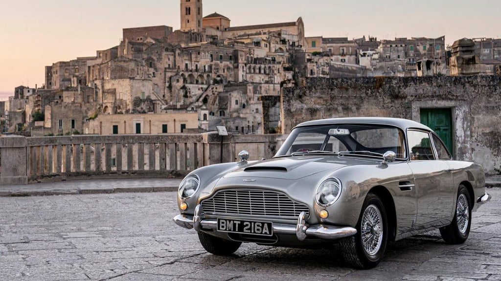 WATCH: James Bond Stunt Driver Tears It Up In The Aston Martin DB5