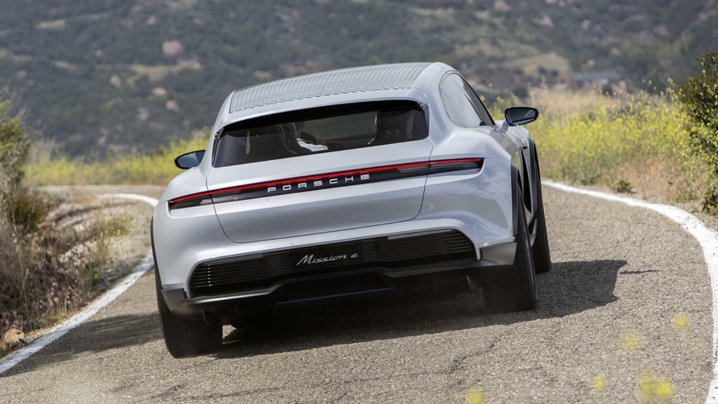 Porsche Mission E Cross Turismo