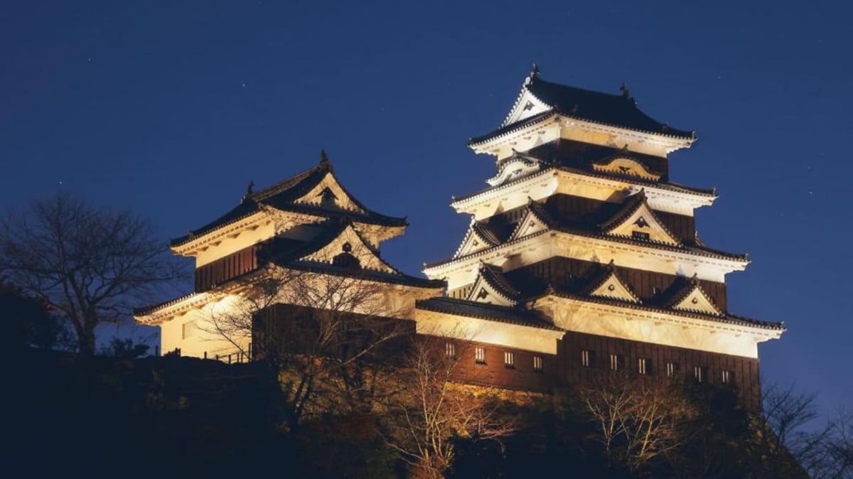 A castle on top of Himeji Castle