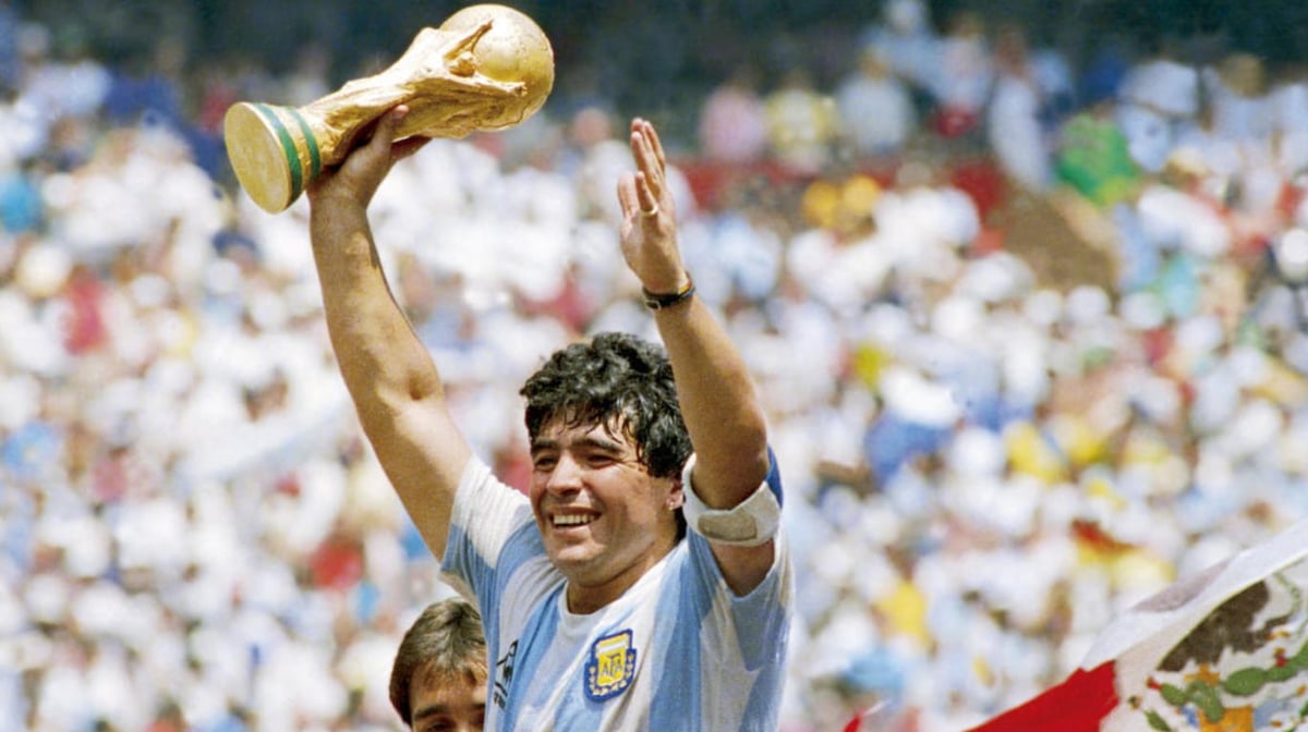 A Tribute To Diego Maradona