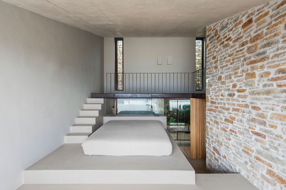 Mold Architects NCaved House