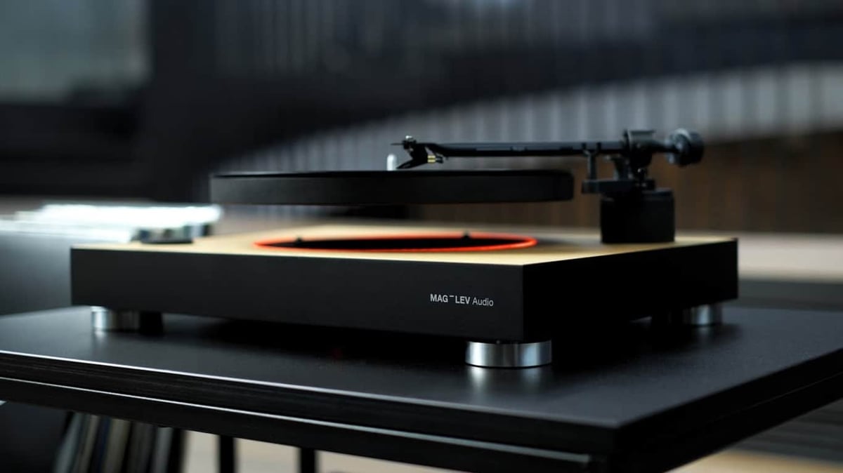 MAG LEV LEVITATING TURNTABLE