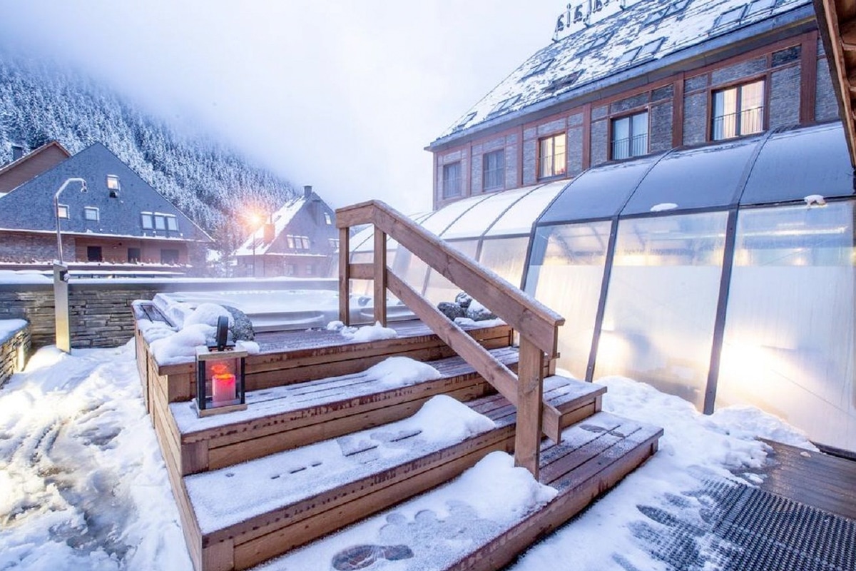 Lionel messi ski resort rooftop