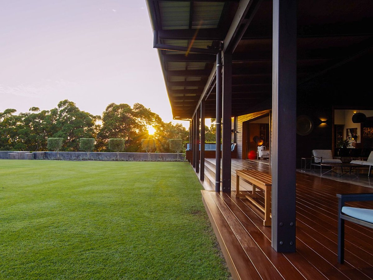 two roads maleny queensland hinterland hideaway