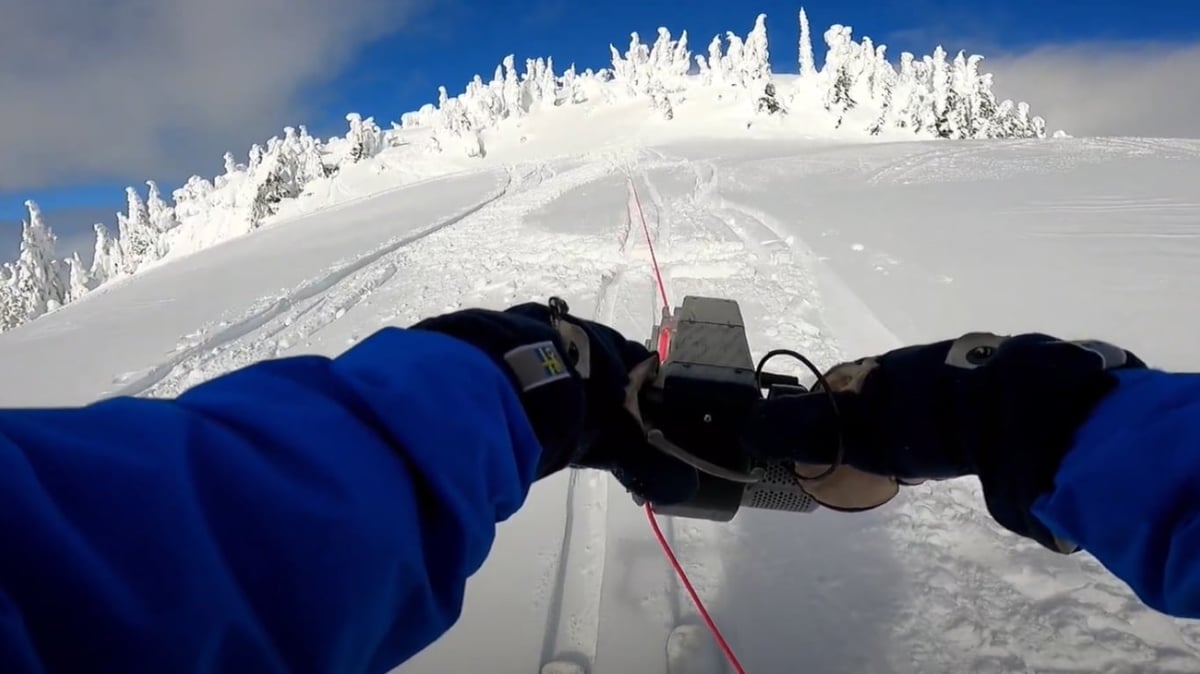 The Zoa PL1 Is A Portable Skiing Rope Tow That Fits In Your Backpack