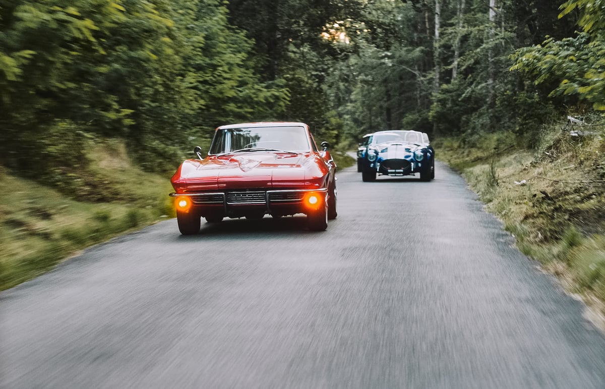 33 Three icons of the American car culture Chevrolet Corvette Shelby Cobra Ford Mustang from front to back RGB