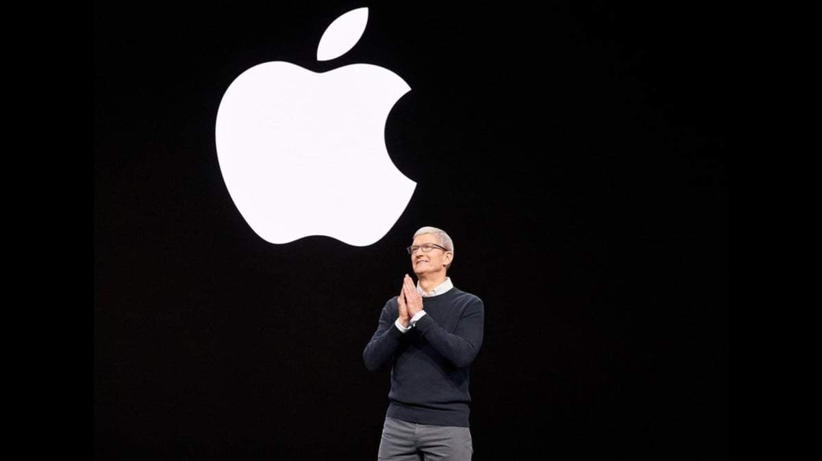 Why Apple CEO Tim Cook Requested His Own 40% Pay Cut