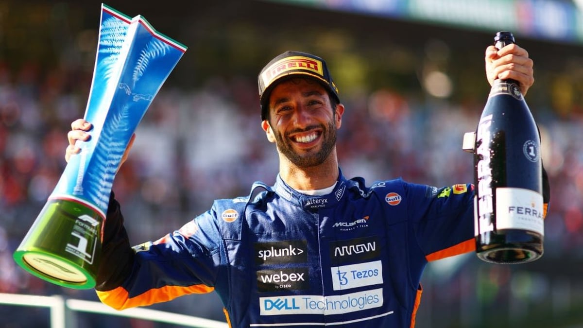 daniel ricciardo leaving mclaren