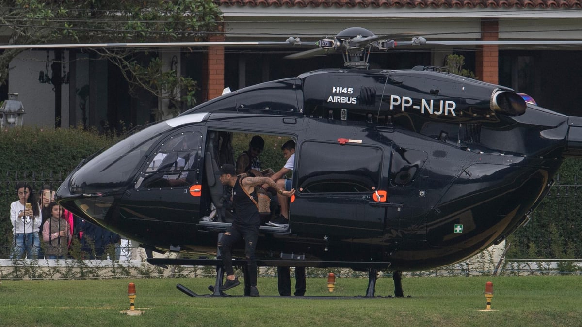 Neymar Jr Mercedes Helicopter Batman 1