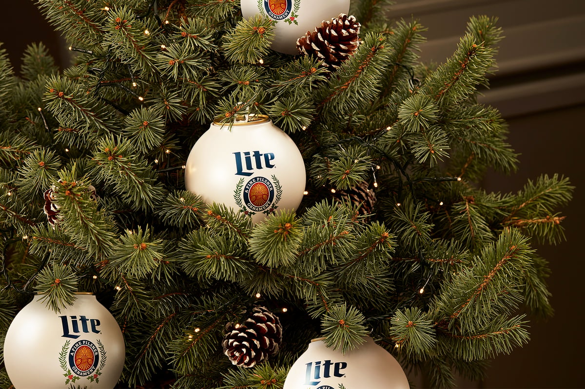 Miller Lite Christmas Beer Ornament 1