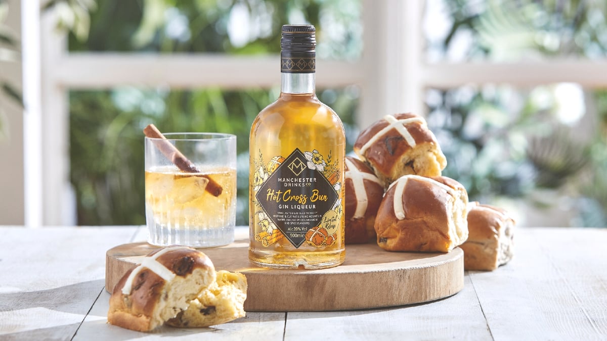 Aldi's $25 Hot Cross Bun Gin Is Returning To Shelves For Easter