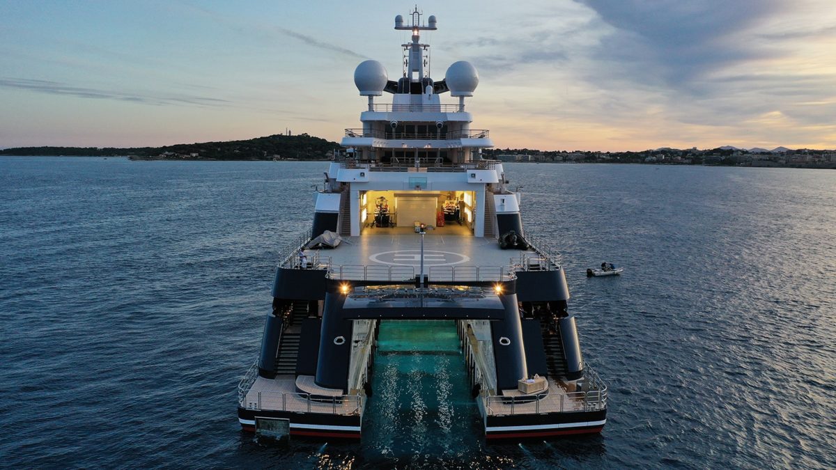 Paul Allen’s 414-Foot Superyacht ‘Octopus’ Will Be Available To Charter This Year