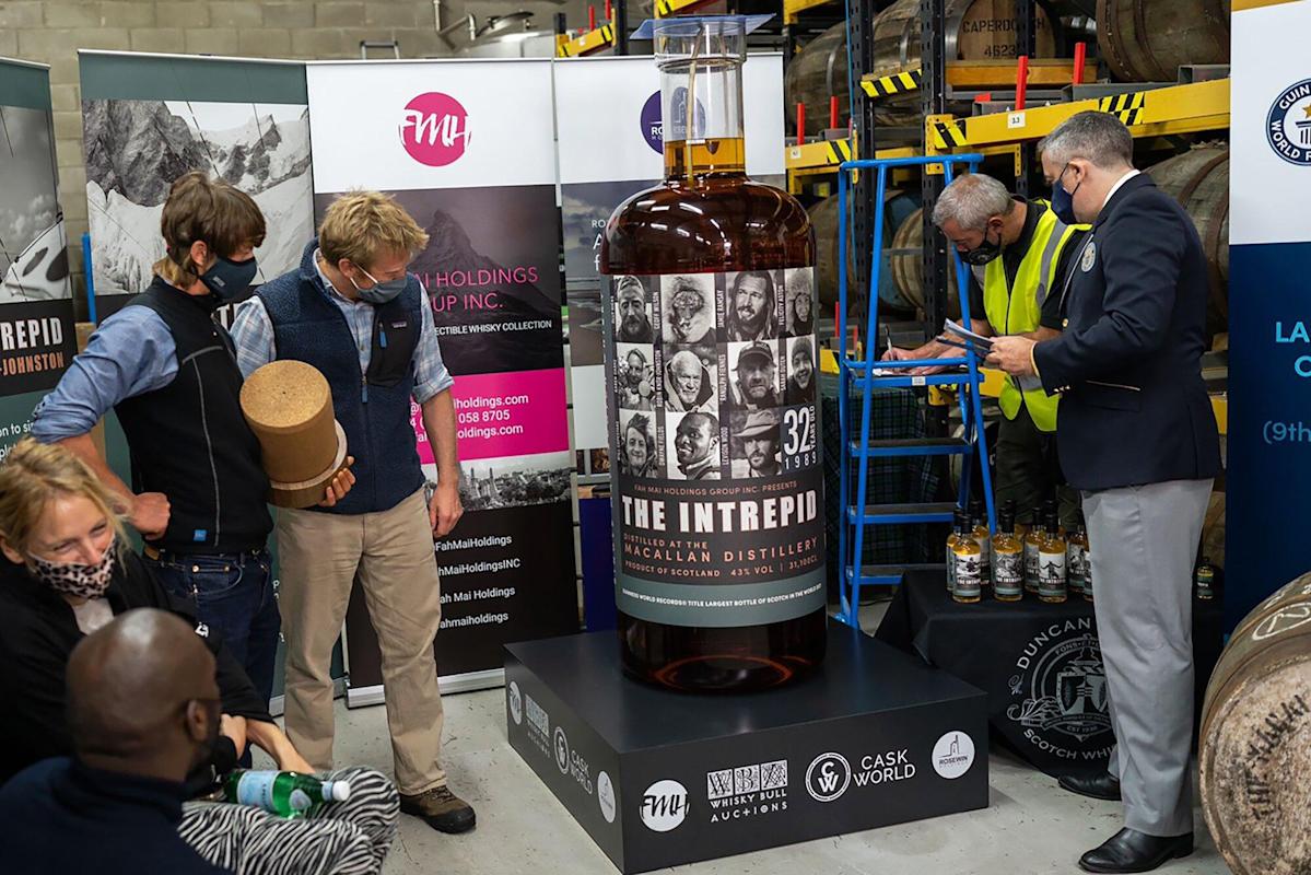 world's largest bottle of whisky