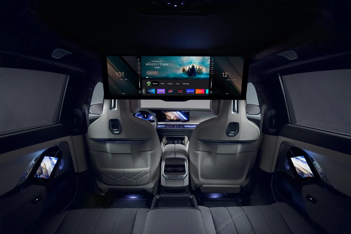 BMW 7 Series Cinema Theatre Screen