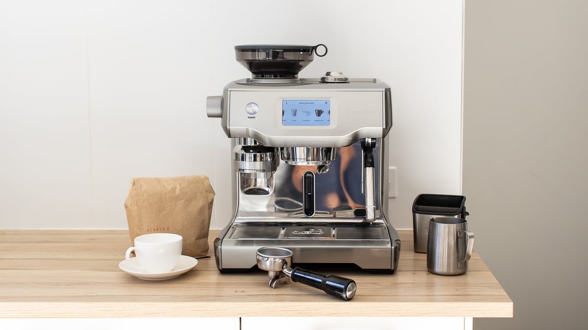 Breville Oracle Touch Review: Still The Home Coffee Machine To Beat
