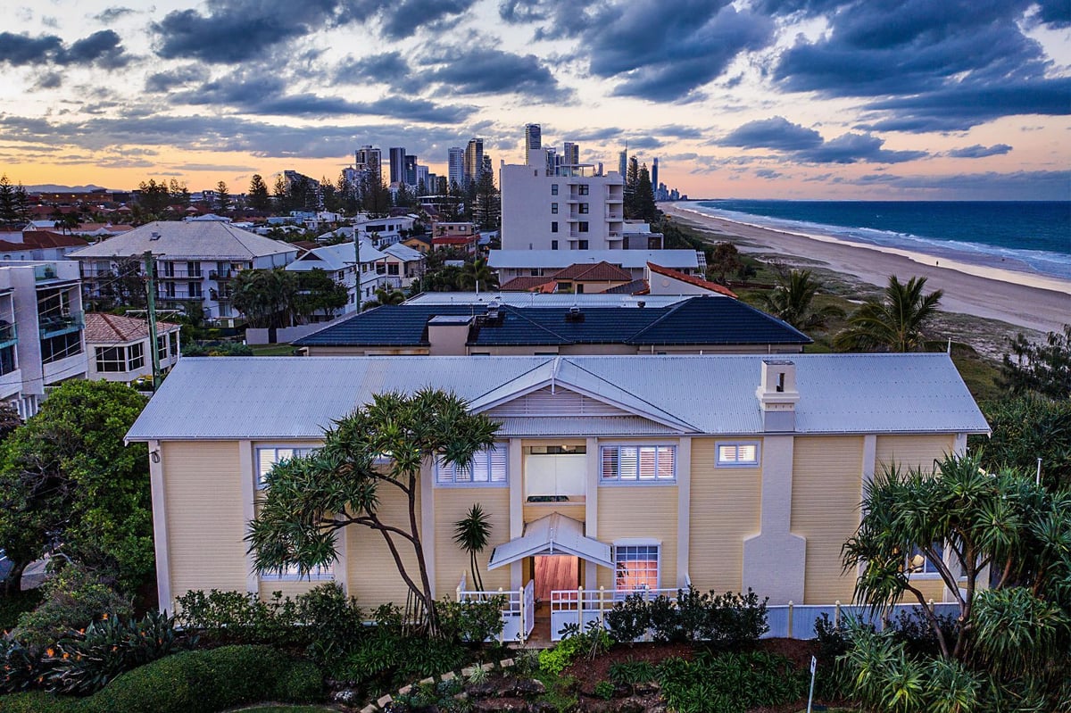 99 Hedges Avenue Mermaid Beach