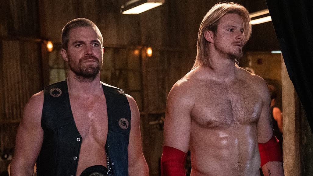 Stephen Amell, Alexander Ludwig posing for the camera