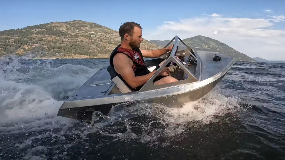 This 100-HP Micro Jet Boat Is At The Top Of Our Christmas Wishlists
